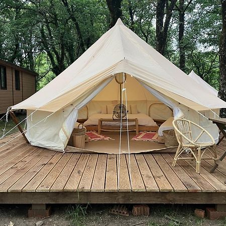 Camping Vila De Sarria Extérieur photo