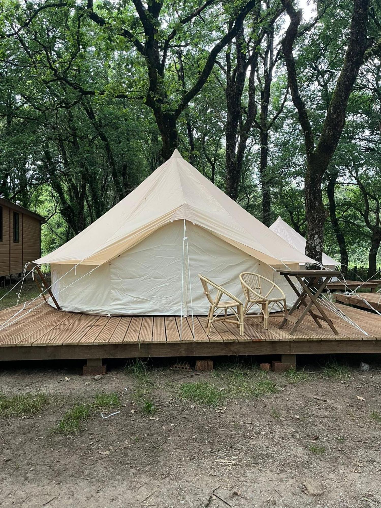 Camping Vila De Sarria Extérieur photo